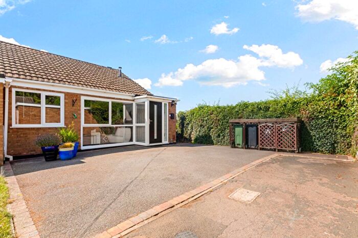 2 Bedroom Bungalow For Sale In Torrington Close, Wigston, LE18