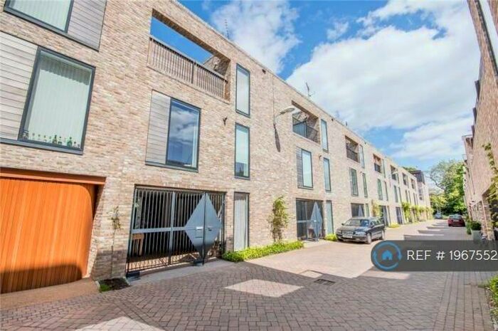 4 Bedroom Terraced House To Rent In Copse Way, Cambridge, CB2