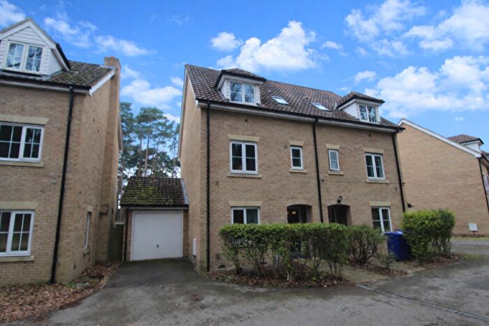 4 Bedroom Semi Detached House To Rent In Heathland Way, Mildenhall, Bury St. Edmunds, IP28