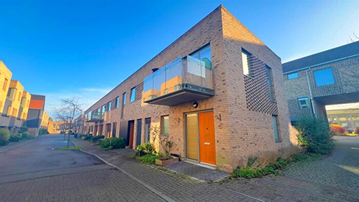 Studio To Rent In Chaplen Street, Trumpington, Cambridge, CB2