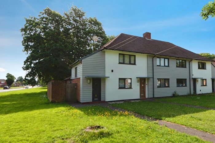 2 Bedroom Maisonette For Sale In Henville Close, Gosport, Hampshire, PO13