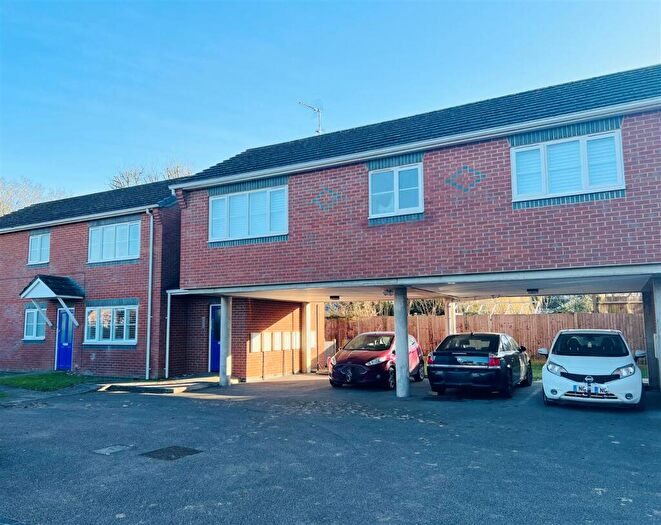 2 Bedroom Apartment To Rent In Bearton Close, Hitchin, SG5