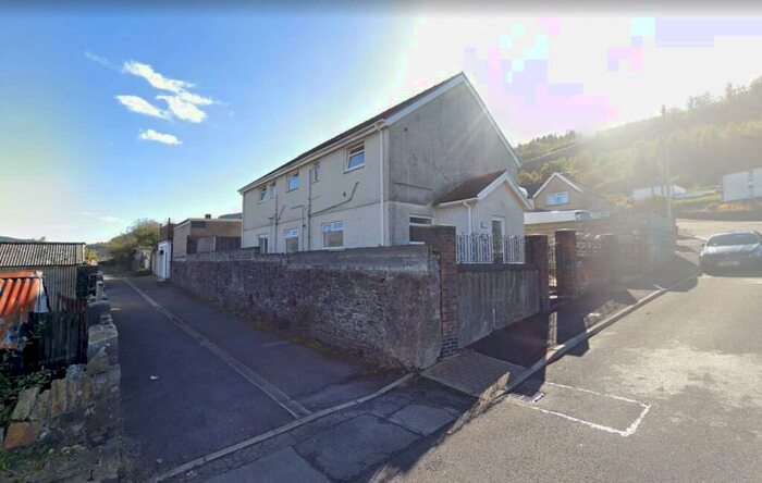 2 Bedroom Flat To Rent In Graig Crescent, Abercwmboi, Aberdare, CF44