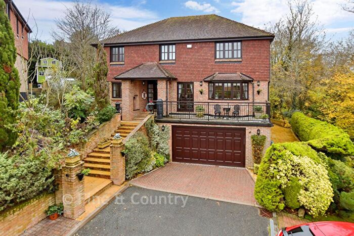 4 Bedroom Detached House For Sale In Egypt Copse, Cowes, Isle Of Wight, PO31