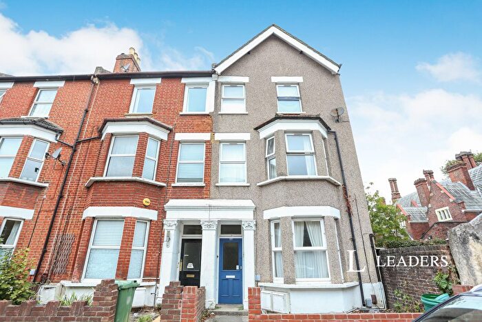 1 Bedroom Flat To Rent In St. Johns Road, SE20