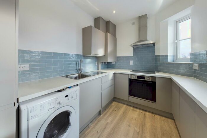 2 Bedroom Apartment To Rent In Kilkenny Place, Portishead, Bristol, BS20