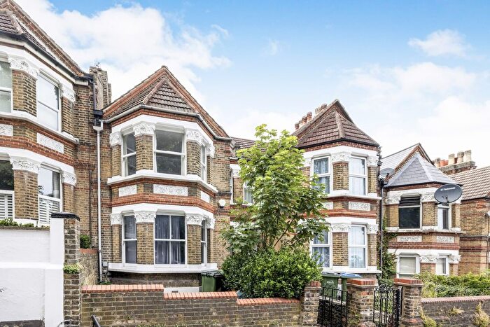 4 Bedroom Terraced House To Rent In Griffin Road, London, SE18