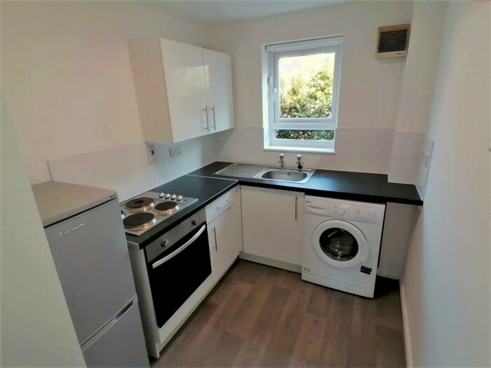 1 Bedroom Flat To Rent In Princes Gardens, City Centre, L3