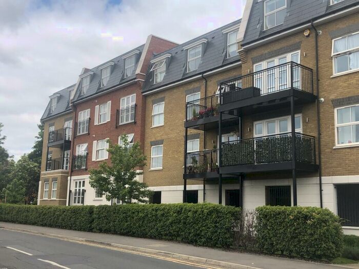 2 Bedroom Apartment To Rent In Oldfield Road, Maidenhead, SL6