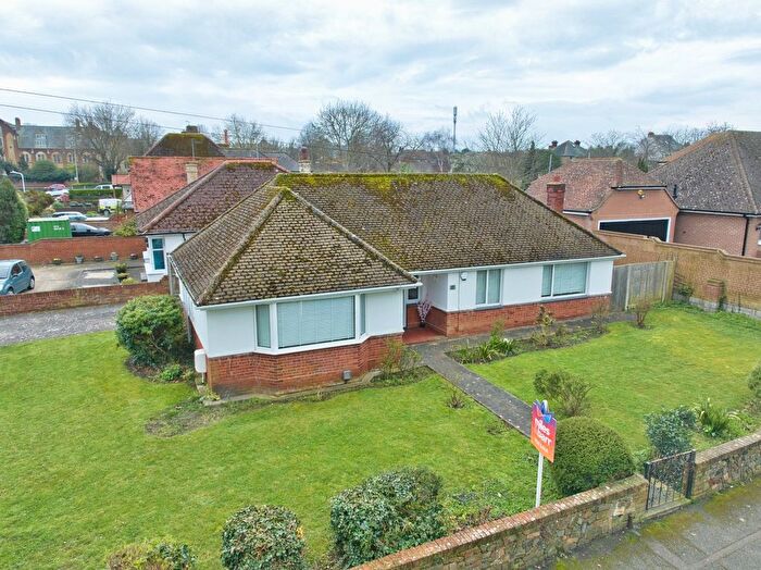 3 Bedroom Bungalow For Sale In Elm Grove, Westgate-On-Sea, Kent, CT8