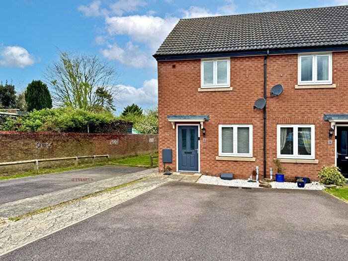 2 Bedroom End Of Terrace House For Sale In Fen Reach, Dunton, SG18