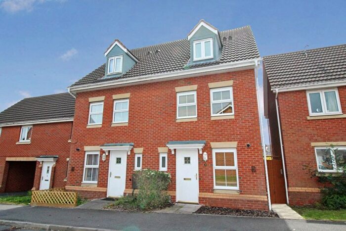 3 Bedroom Terraced House To Rent In William Street, Bedworth, Warwickshire, CV12