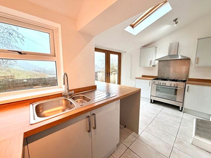 3 Bedroom Terraced House To Rent In George Street, Bedlinog, CF46