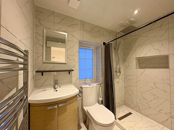 1 Bedroom Flat To Rent In Baring Road, SE12