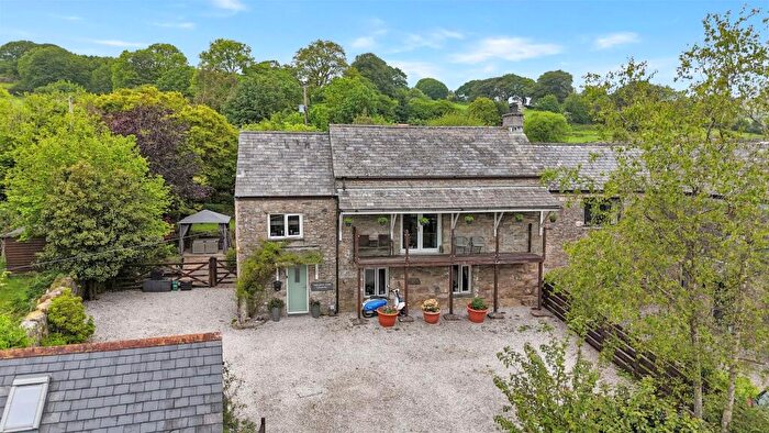 5 Bedroom Semi-Detached House For Sale In Trecarne, Liskeard, PL14