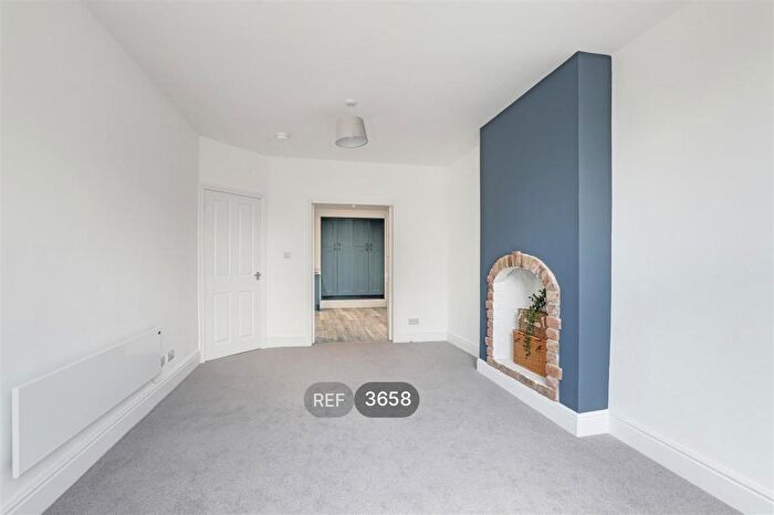 1 Bedroom Flat To Rent In Millicent Road, West Bridgford, Nottingham, NG2