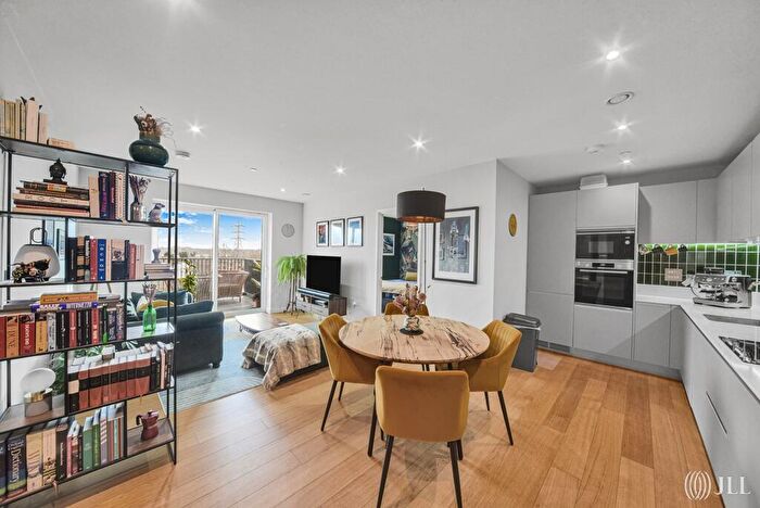 2 Bedroom Apartment For Sale In Hale Wharf Ferry Lane, N17