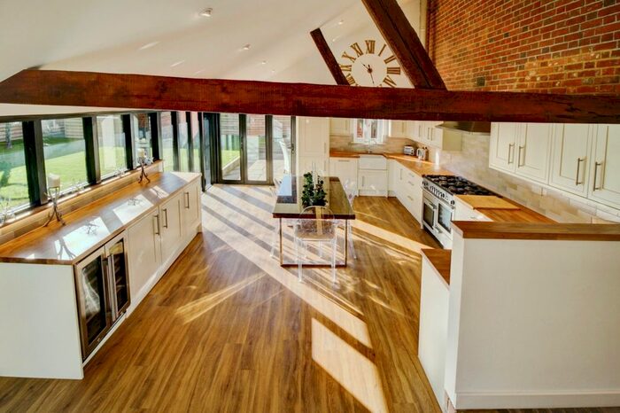 5 Bedroom Farmhouse For Sale In Staplehurst Road, Marden, Tonbridge, TN12