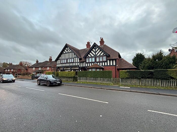 2 Bedroom Flat To Rent In Station Road, Balsall Common, Coventry, West Midlands, CV7