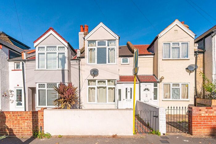 2 Bedroom Property To Rent In Livingstone Road, Thornton Heath, Thornton Heath, CR7