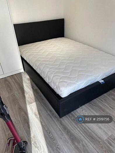 Studio To Rent In Rayleigh Road, Palmers Green, N13