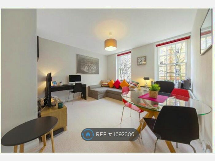 1 Bedroom Flat To Rent In Winfield House, London, SW11