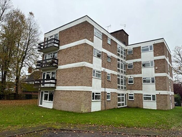 2 Bedroom Apartment To Rent In Milton Road, Harpenden, AL5