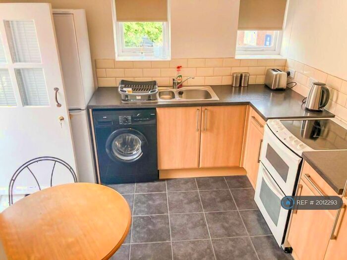 1 Bedroom Flat To Rent In Warwick, Warwick, CV34