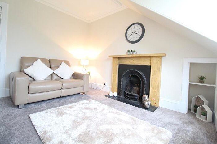 1 Bedroom Flat To Rent In Merkland Road, Top Floor Left, AB24