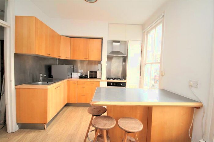 2 Bedroom Flat To Rent In Hoxton Street, Hoxton, London, N1