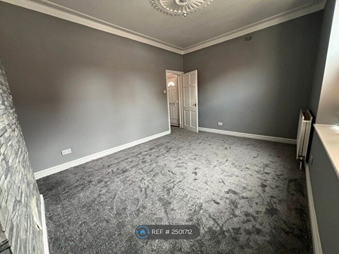 3 Bedroom Semi-Detached House To Rent In King Street, Gateshead, NE8