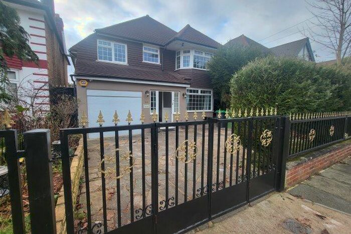 4 Bedroom Property To Rent In Gainsborough Road, New Malden, KT3