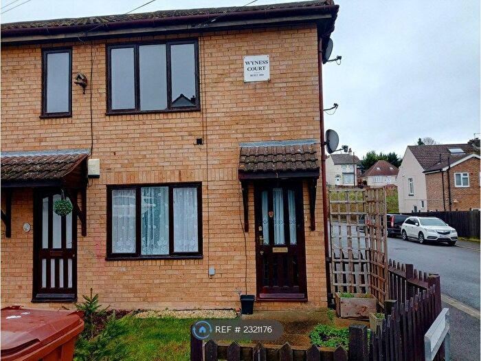 2 Bedroom Maisonette To Rent In Wyness Court, Strood, Rochester, ME2