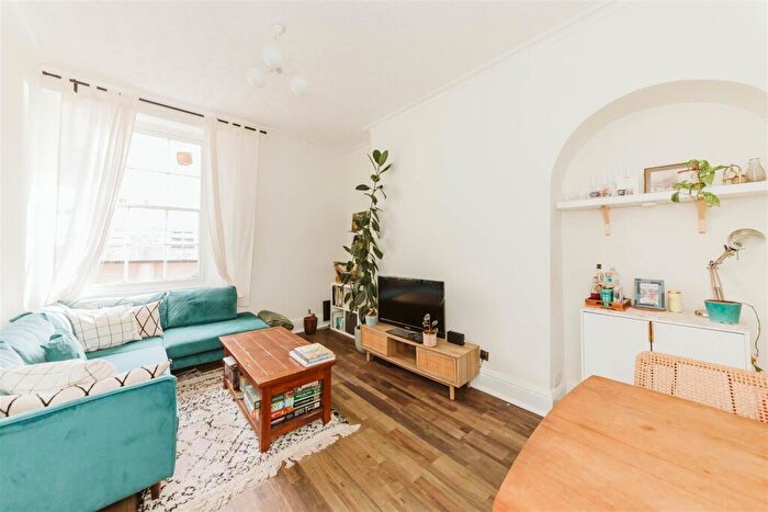 1 Bedroom Flat For Sale In Meridian Place | Clifton, BS8