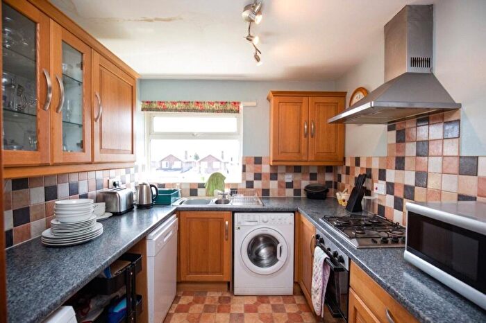 2 Bedroom Apartment For Sale In Northover Road, Bristol, BS9