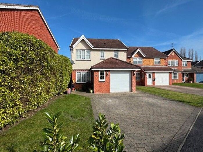 3 Bedroom Detached House For Sale In Clover Walk, Upton, Pontefract, WF9