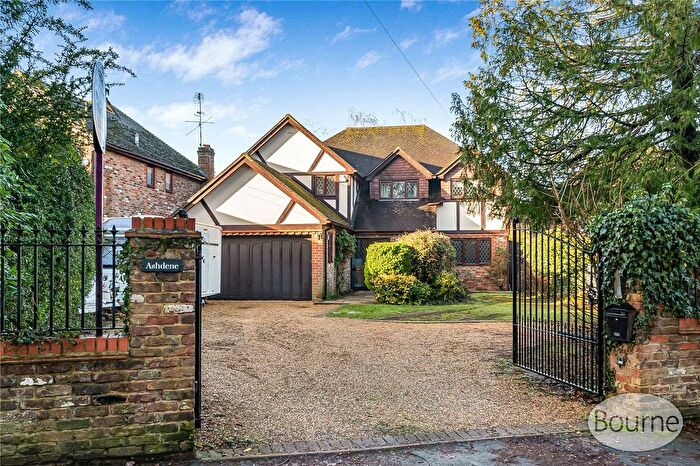 6 Bedroom Detached House For Sale In Grange Road, Ash, Aldershot, Surrey, GU12