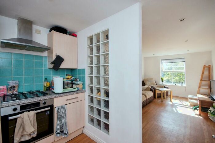 2 Bedroom Flat For Sale In Suffolk Road, Bournemouth, BH2