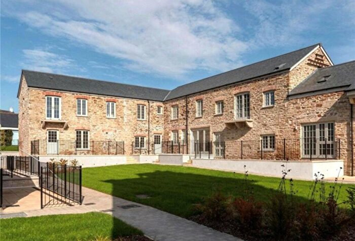 2 Bedroom End Of Terrace House To Rent In Duporth, PL26