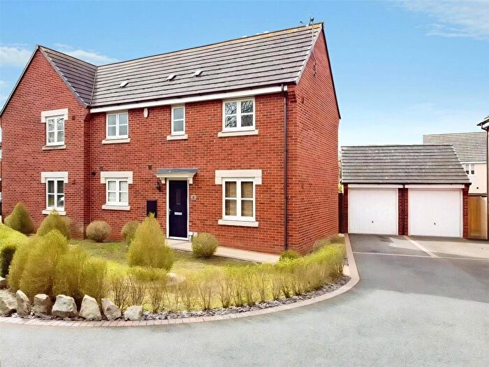 3 Bedroom Semi Detached House For Sale In Thruxton Close, Hinckley, Leicestershire, LE10