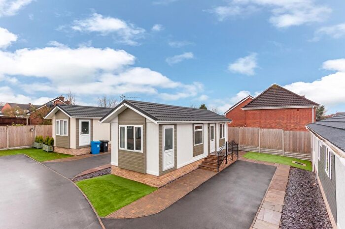 1 Bedroom Park Home For Sale In New Road, Featherstone, Wolverhampton, WV10