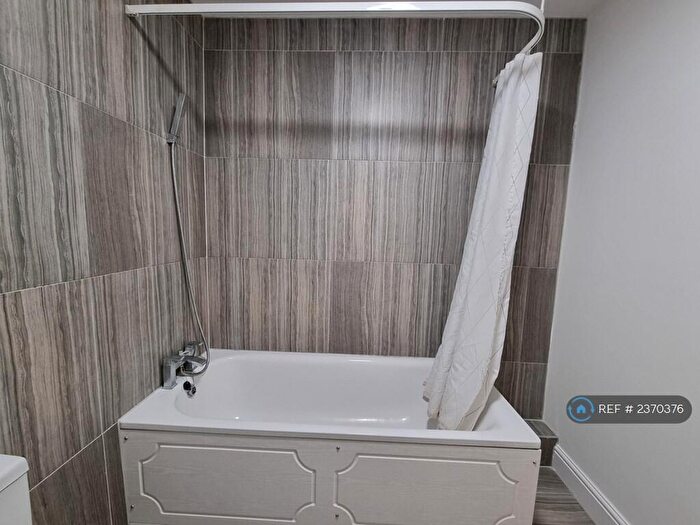 1 Bedroom Flat To Rent In Lea Bridge Road, London, E10