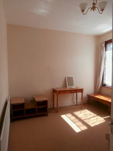 2 Bedroom Flat To Rent In Christchurch Road, Ilford IG1