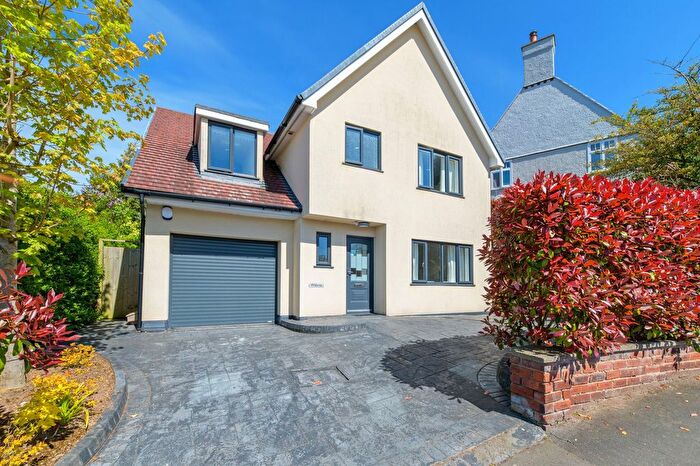 4 Bedroom Detached House For Sale In Crescent Drive, Helsby, WA6