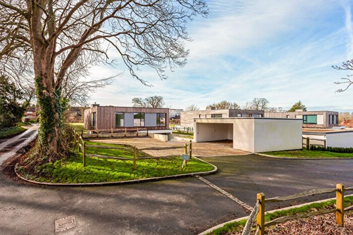 5 Bedroom Detached House For Sale In Wingate Meadow, Long Sutton, RG29