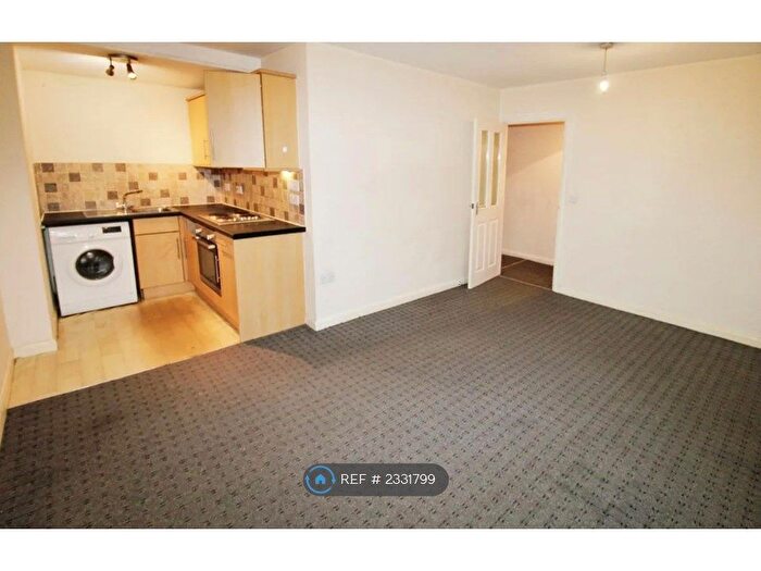2 Bedroom Flat To Rent In Bolton Road, Bradford, BD2