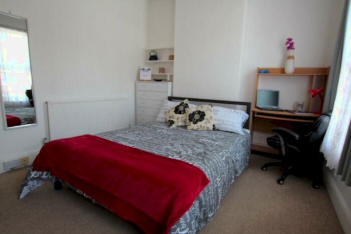 1 Bedroom Terraced House To Rent In Milton Street, NN2