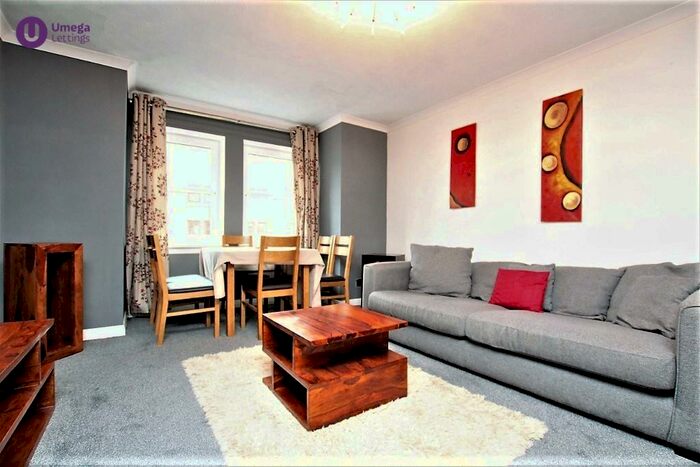 3 Bedroom Flat To Rent In Craighouse Gardens, Morningside, Edinburgh, EH10