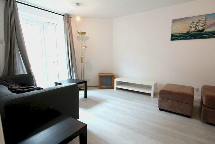 4 Bedroom Flat To Rent In Addington Road, Reading, Berkshire, RG1