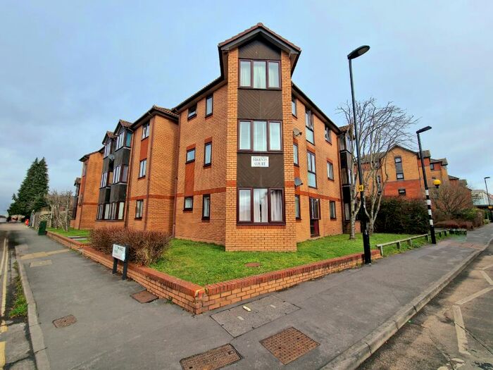 1 Bedroom Ground Flat To Rent In Saint Edmund's Road, Shirley, SO16
